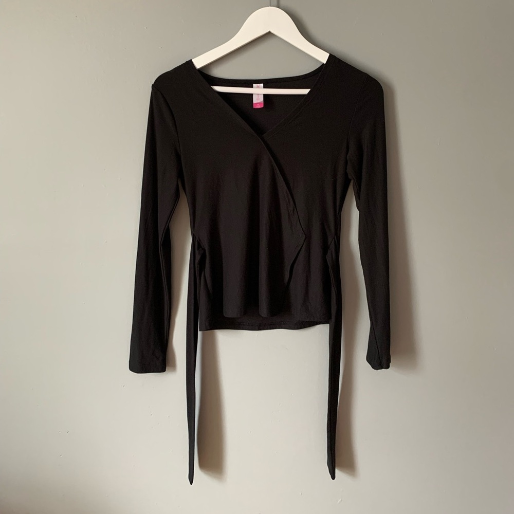 No Boundaries Cropped Wrap Long-sleeve Tee - Medium (Black)